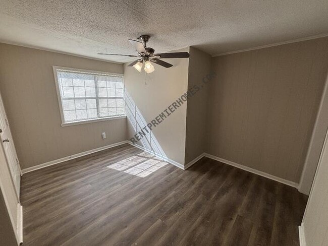 Building Photo - 403 Rhode Island St