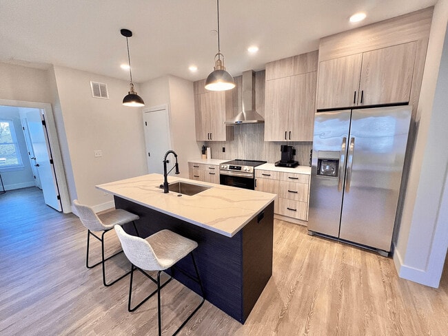 Building Photo - 18 Woburn St