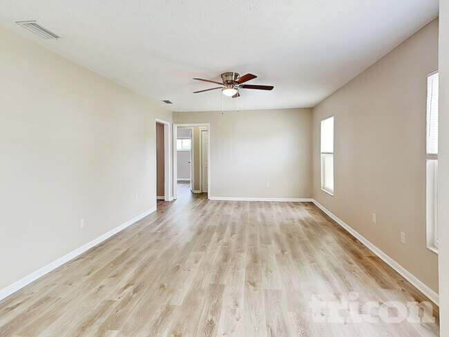 Building Photo - 604 Barkfield Loop