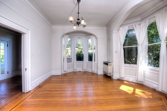 Interior Photo - 14 Sentinel Ct