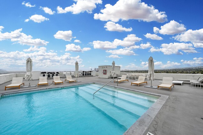 Foto del edificio - 838 N Doheny Dr
