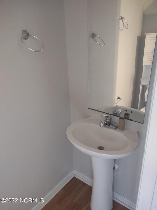 803 Timberlake Trail, Jacksonville, NC 28546 Townhome Rentals in