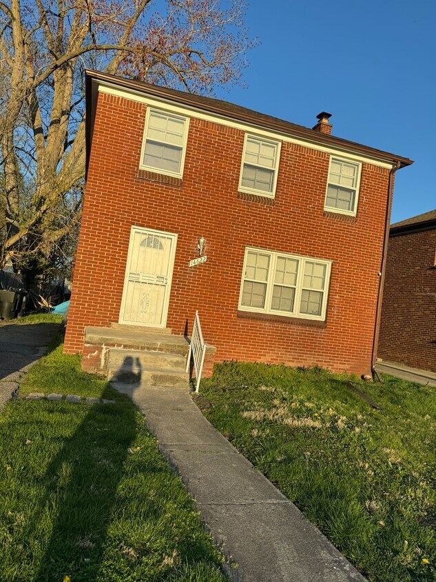 14622 Heyden St, Detroit, MI 48223 House Rental in Detroit, MI