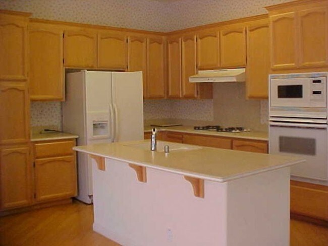 Building Photo - 2138 Haverhill Dr