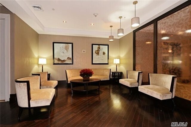 Building Photo - 61 Bryant Ave