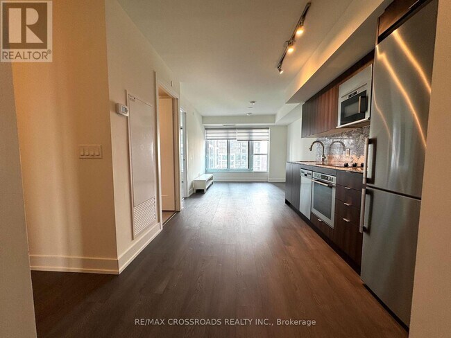 Building Photo - 5 Mabelle Ave