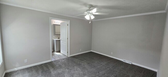 Building Photo - 52505 Willow Wood Ct