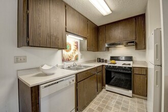 Interior Photo - Canyon Ranch Apartments