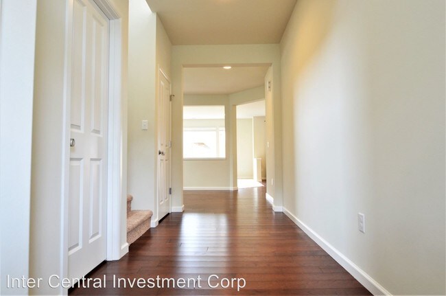 Building Photo - 5 br, 3 bath House - 17718 SE 189th st