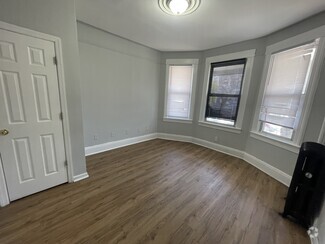 Building Photo - 119 Woodlawn Ave