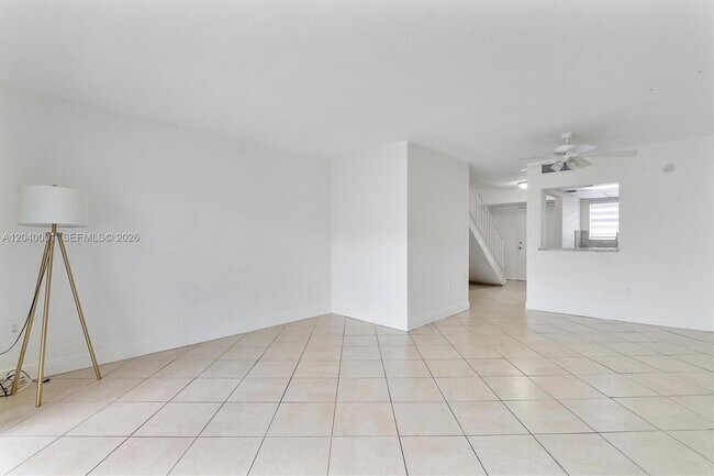 Foto del edificio - 9369 Fontainebleau Blvd