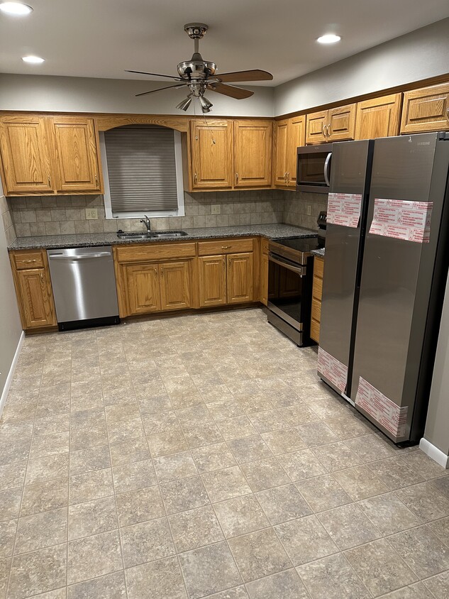 Foto principal - 4740 S 78th Ave