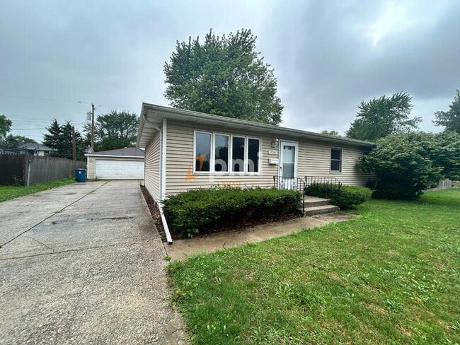 Building Photo - 7724 Mount St