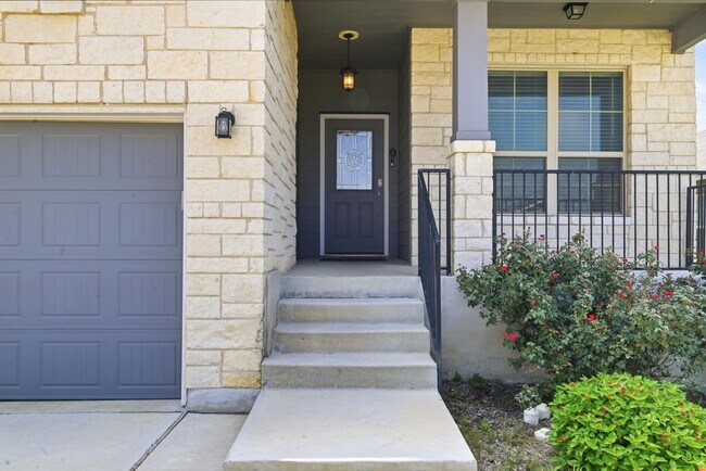 Foto del edificio - 4 Bedroom Home for Rent in San Antonio with Solar Panels – Cinco Lakes Move-In Ready!