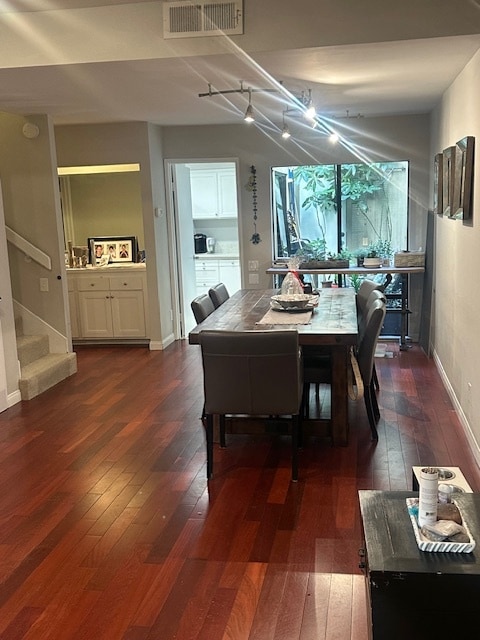 Building Photo - 1220 Manning Ave