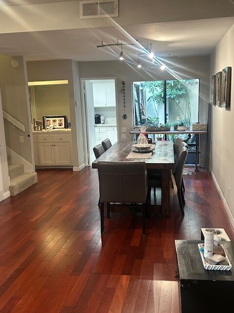 Foto del edificio - 1220 Manning Ave