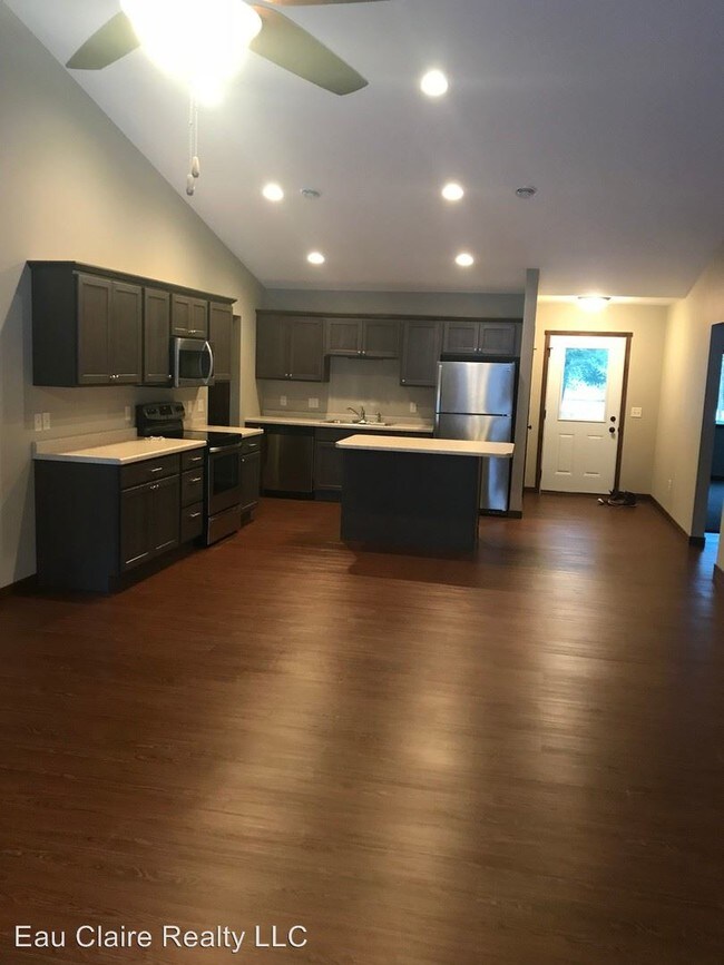 Foto del edificio - 2442 Parkview Ln