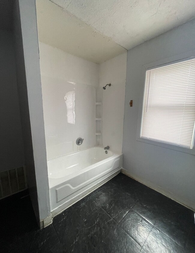 Building Photo - 713 S Carlisle