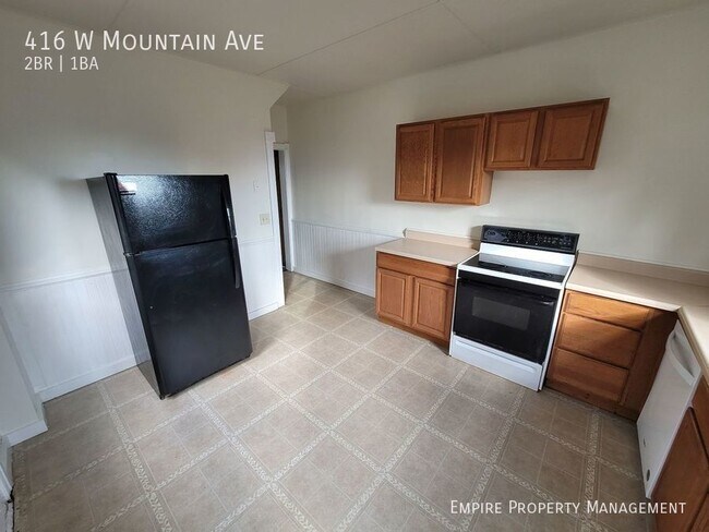 Building Photo - Single Family House: 2 Bedroom / 1 Bathroo...