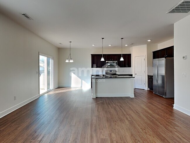 Foto del edificio - 5266 Lake Maxwell Dr