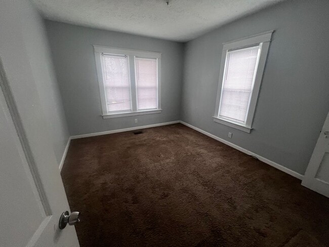 Building Photo - 1100 N 6th St