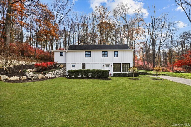 Foto del edificio - 260 Waccabuc Rd