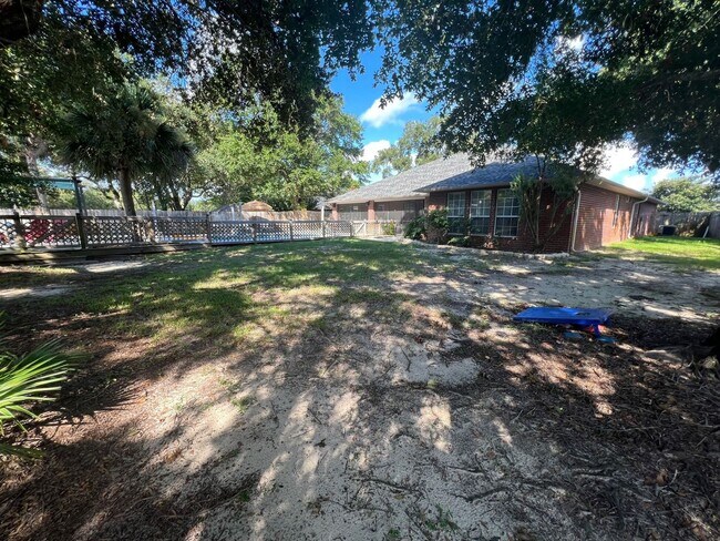 Foto del edificio - Gulf Breeze - Melissa Oaks - 4 Bedroom, 2 Bathroom w/ pool