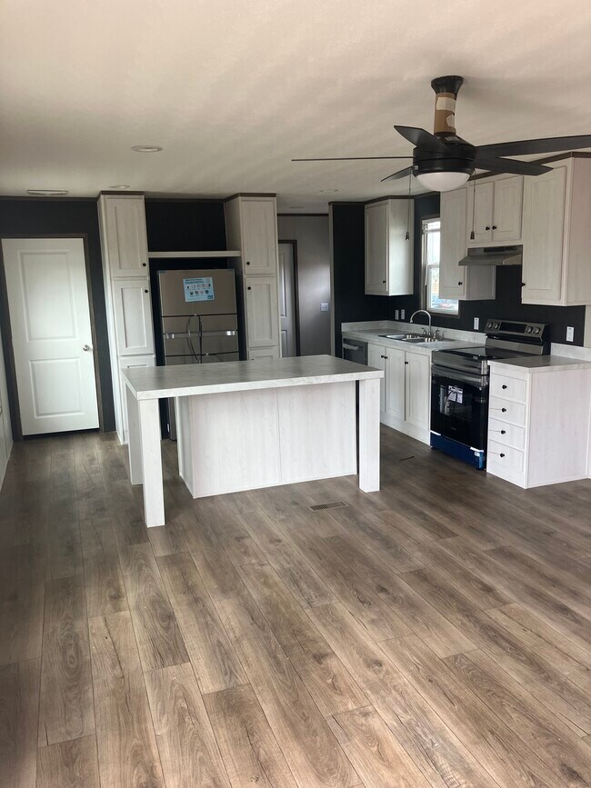 Foto del edificio - 1119 Grubbs Rd