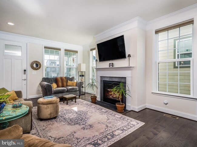 Foto del edificio - 7922 Ashland Dr