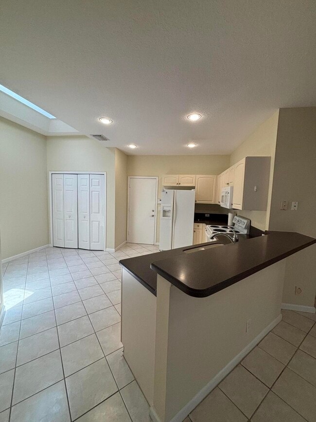Foto del edificio - 10100 Larkspur Ln