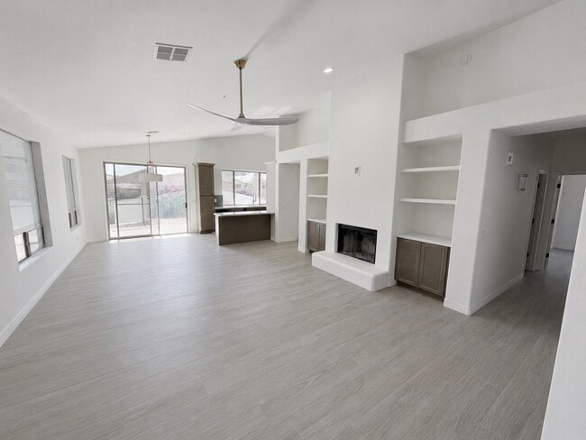 Building Photo - 18712 N 91st Pl