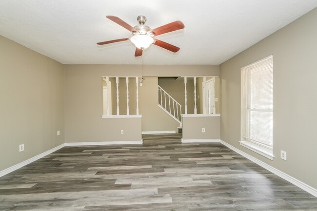 Foto del edificio - 23323 Whispering Willow Dr