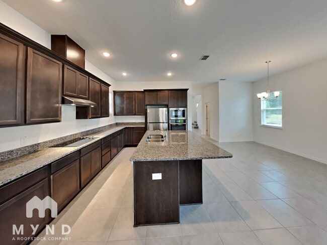 Building Photo - 821 FIREROCK LN
