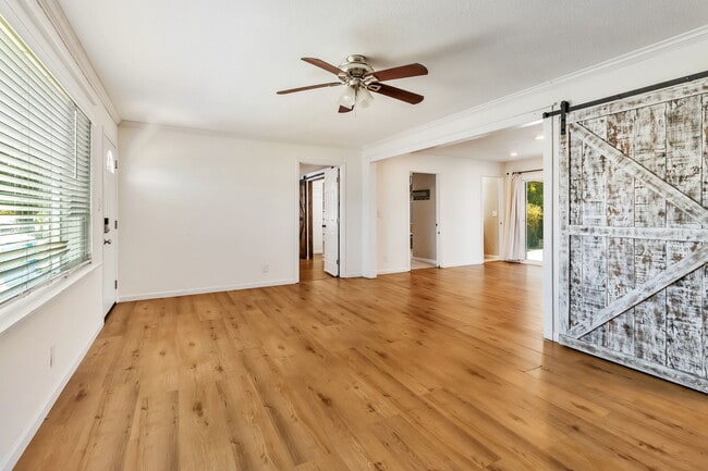 Building Photo - 12015 Ellery St