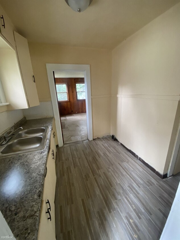 Building Photo - 2 br, 1 bath House - 1521 Begole St