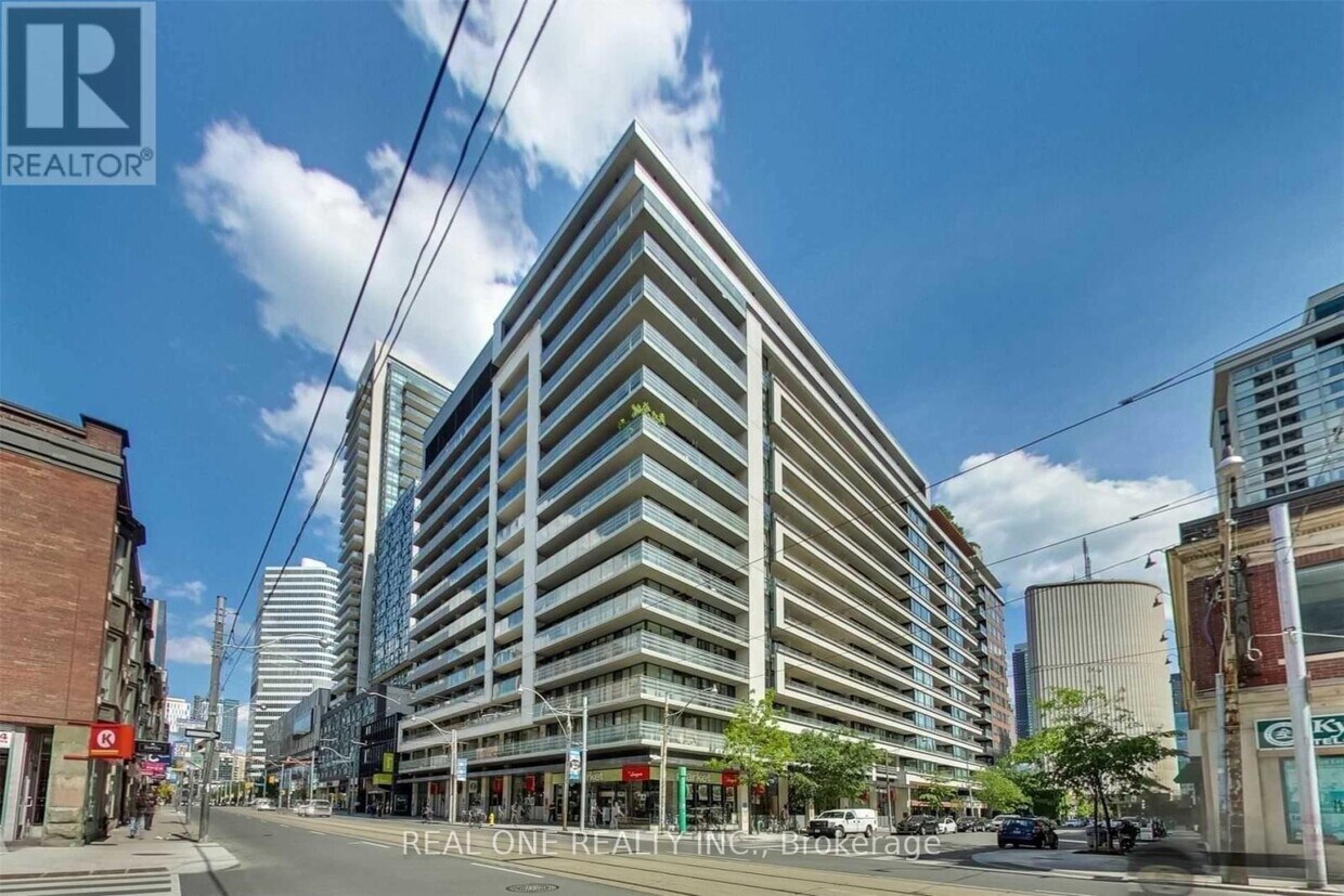 Primary Photo - 111-111 Elizabeth St