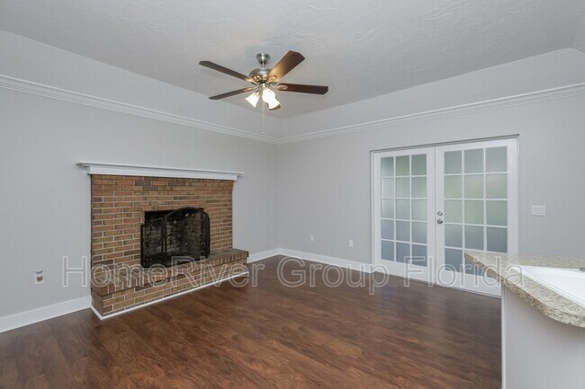 Building Photo - 4905 Foxrun