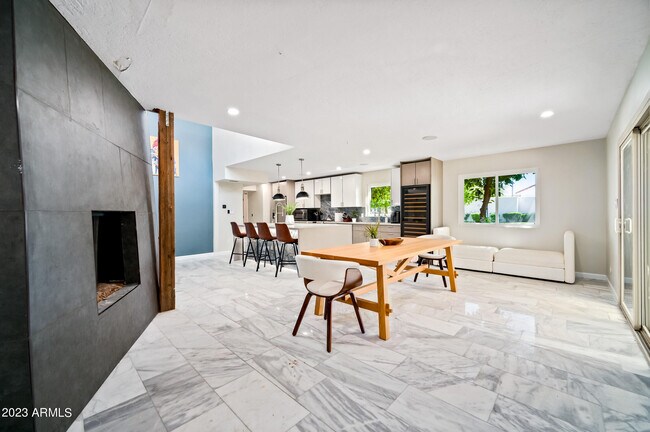 Building Photo - 7325 E Keim Dr