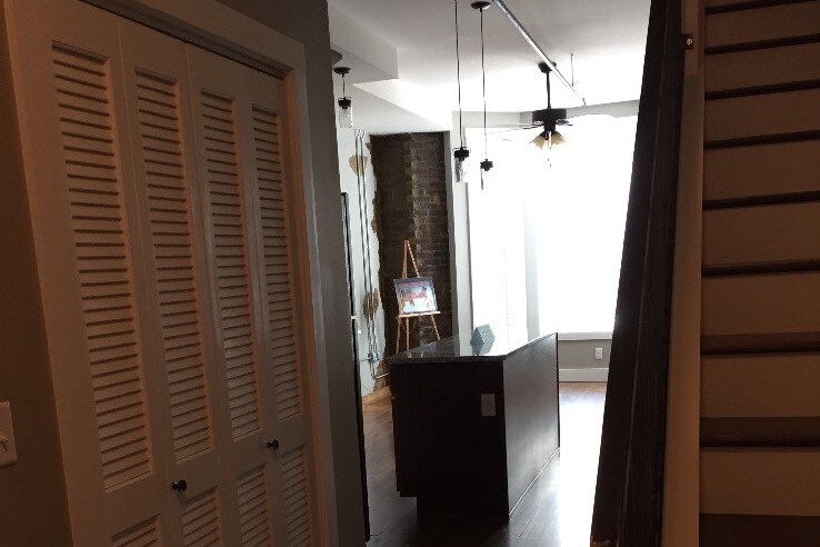 Entry View - 314 N Main St