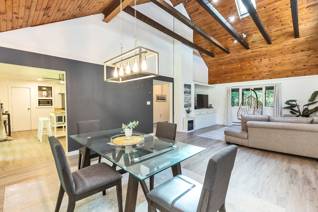 Foto principal - 36 Venable Rd