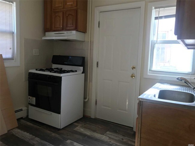 Foto del edificio - 174 Beach 25th St