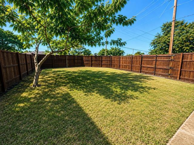 Foto del edificio - 1601 Copper Creek Dr
