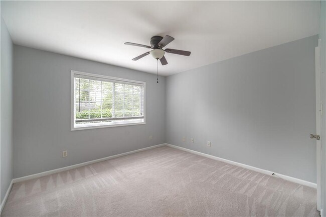 Building Photo - 1468 Briarwood Rd NE