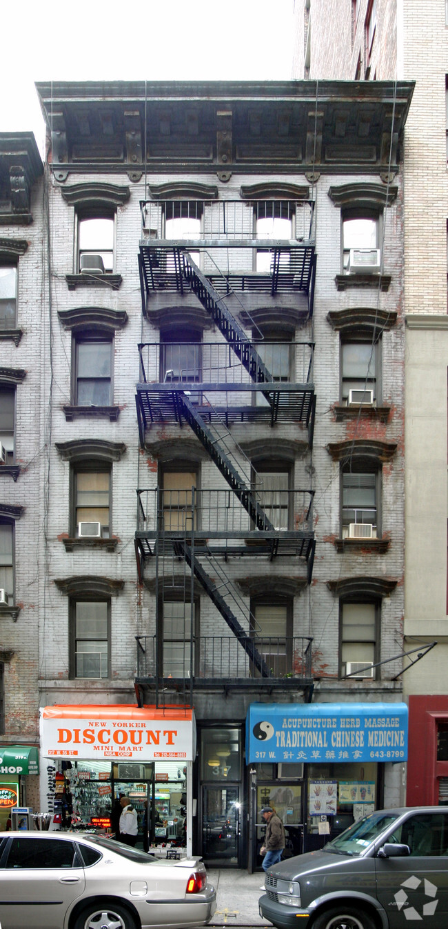 Foto del edificio - 317 W 35th St