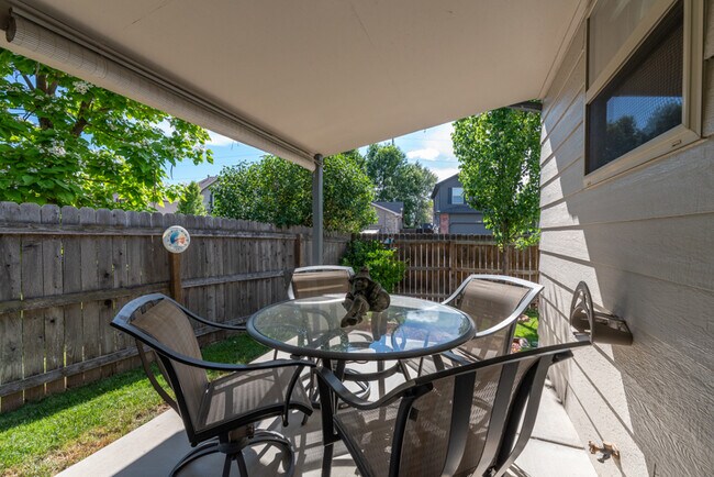 Foto del edificio - 2338 Moorgate Dr