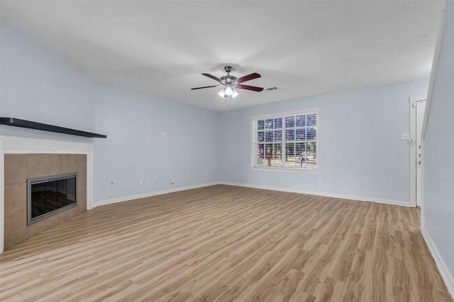 Building Photo - 1931 Flycaster Dr