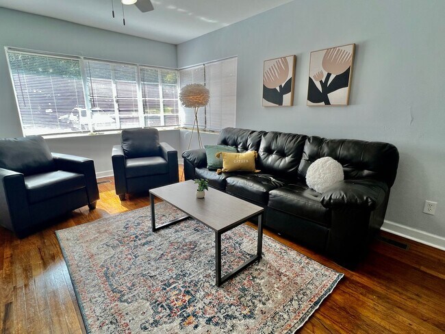 Photo - 4 BR 3 BATH ON WESTRIDGE! House