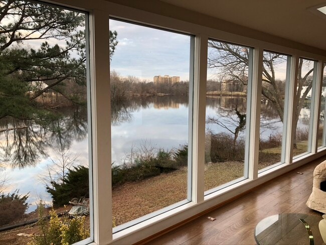 Building Photo - 10454 Waterfowl Ter