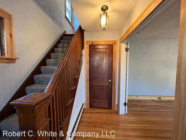 Building Photo - 2 br, 2.5 bath House - 310 Tryon Street