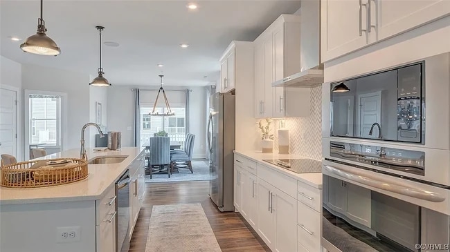Kitchen - 2741 Acadia Dr